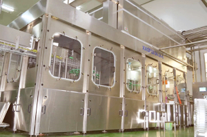 Máquina de lavar e tampar garrafas PET de alta eficiência